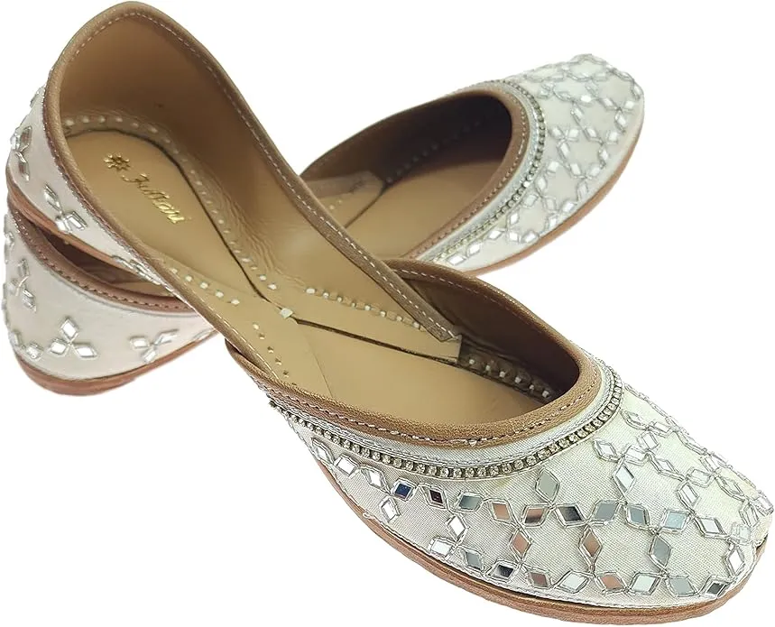 White and silver jutti - White Luxury